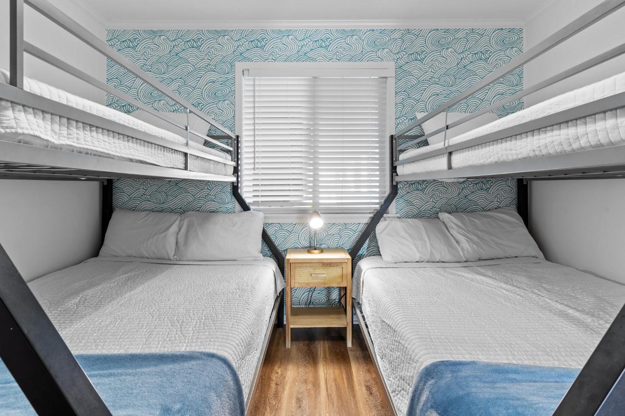 Hang Ten Hideaway, Pool, Condo, Parking - 6 Person Max Occupancy Carolina Beach Eksteriør bilde