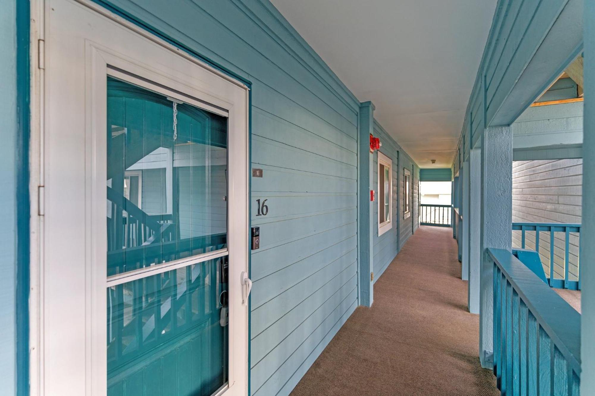 Hang Ten Hideaway, Pool, Condo, Parking - 6 Person Max Occupancy Carolina Beach Eksteriør bilde