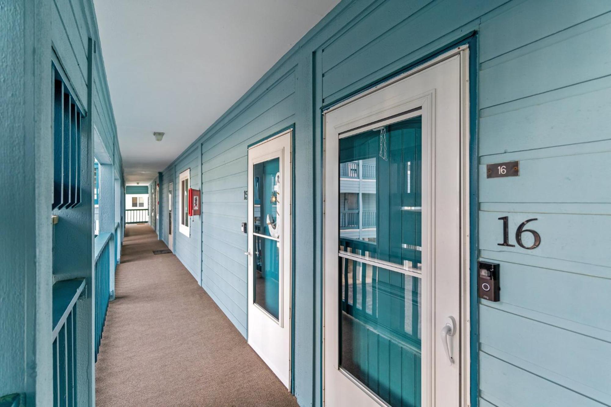 Hang Ten Hideaway, Pool, Condo, Parking - 6 Person Max Occupancy Carolina Beach Eksteriør bilde