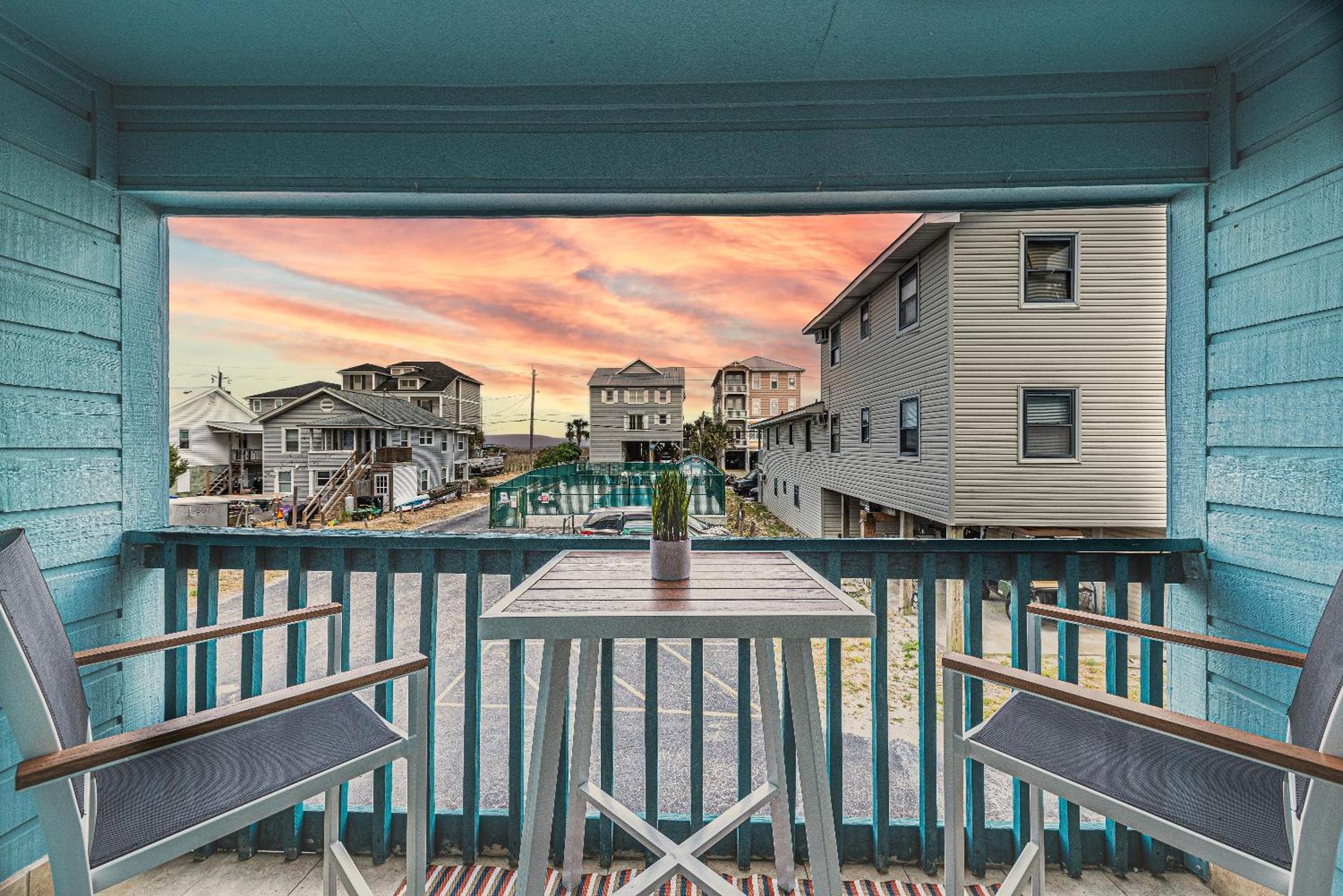 Hang Ten Hideaway, Pool, Condo, Parking - 6 Person Max Occupancy Carolina Beach Eksteriør bilde