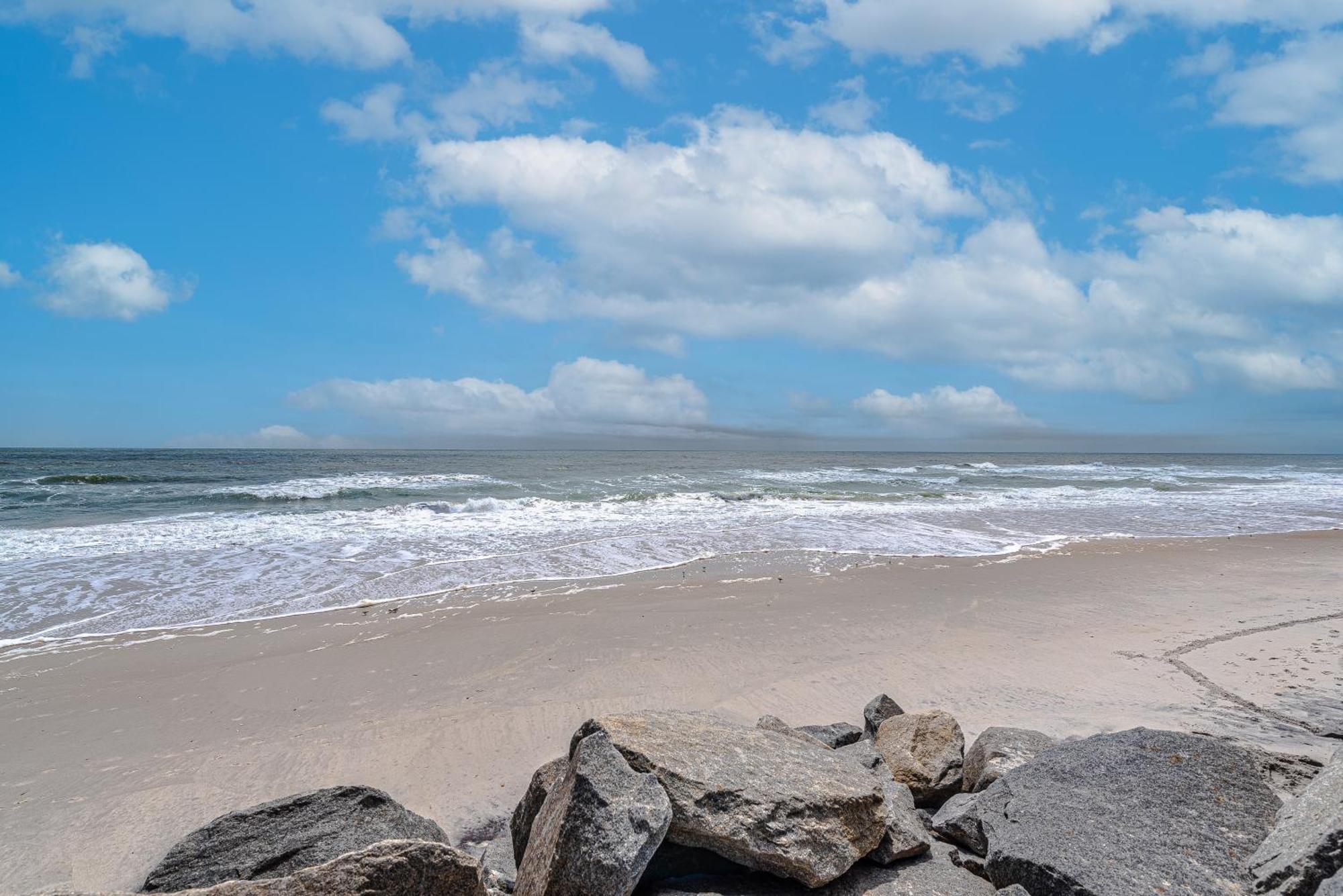 Hang Ten Hideaway, Pool, Condo, Parking - 6 Person Max Occupancy Carolina Beach Eksteriør bilde