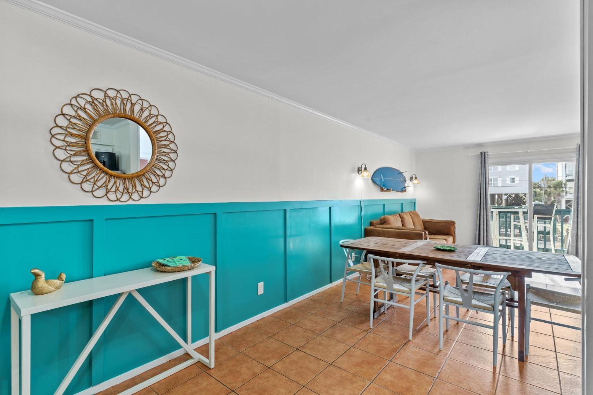 Hang Ten Hideaway, Pool, Condo, Parking - 6 Person Max Occupancy Carolina Beach Eksteriør bilde